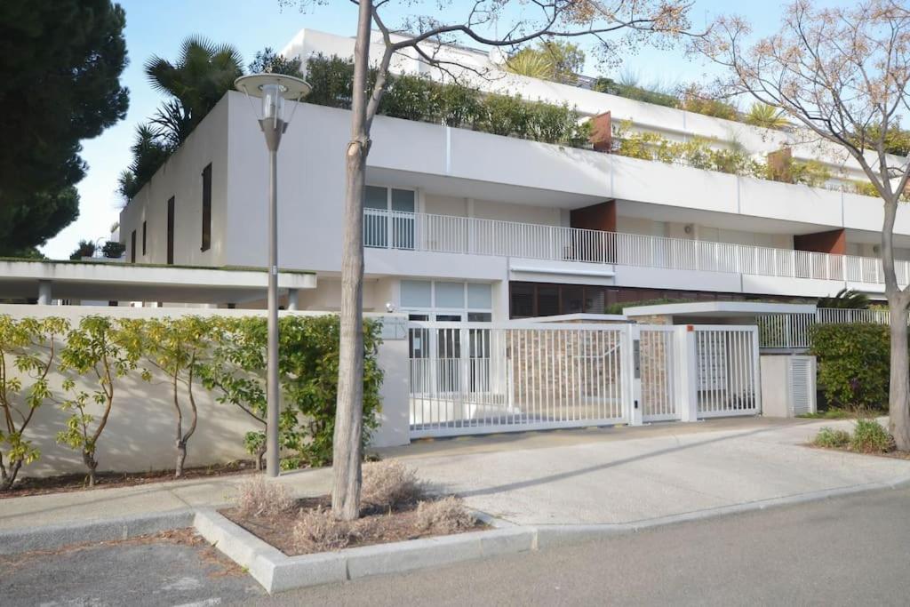Chez Martin - Spacieux Appartement Climatise Proche De La Plage La Grande-Motte Exterior foto